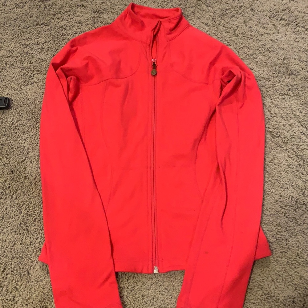Lululemon pink jacket. Size 6.. zipper works perfect,